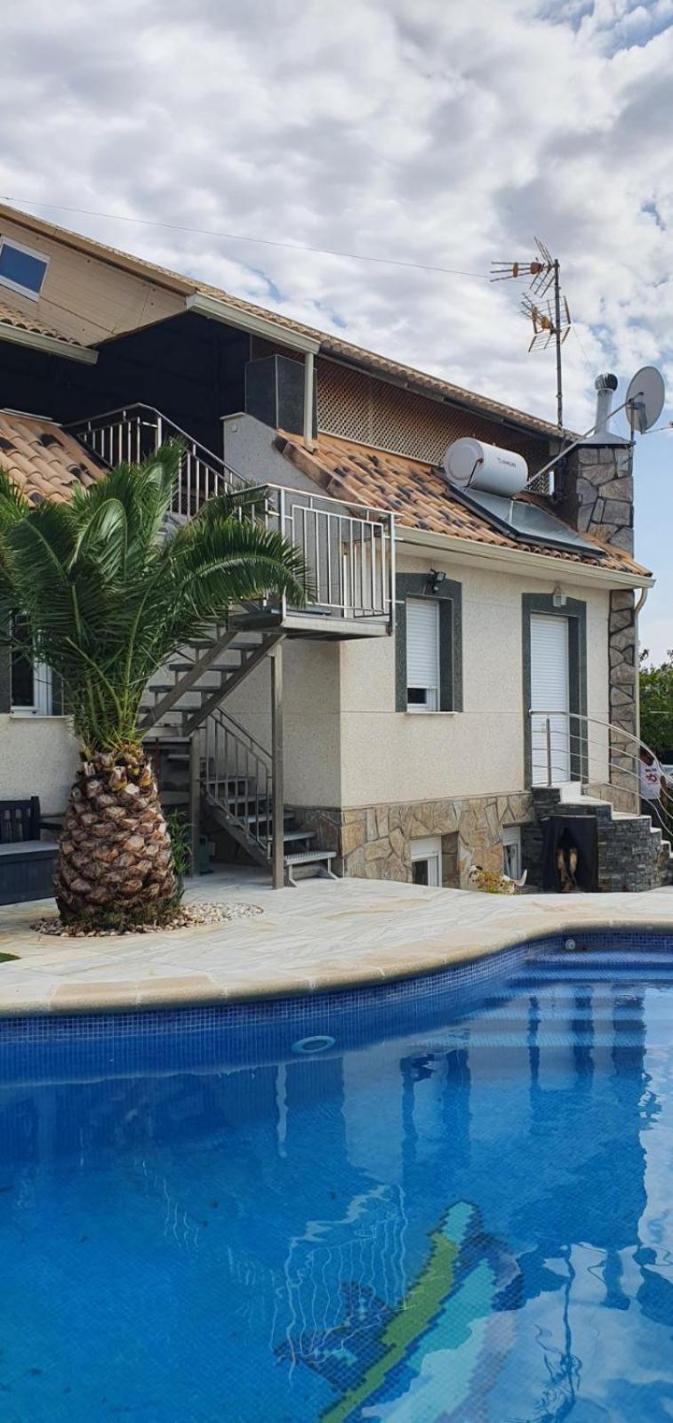 Estupenda Villa En Las Afueras Colmenar de Oreja Buitenkant foto